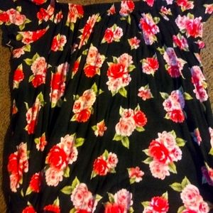 Torrid over the shoulders floral tee